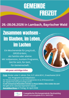 Mehrere Hände strecken sich dem Himmel entgegen